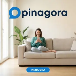 Donna sul divano risponde ai sondaggi Opinagora dallo smartphone