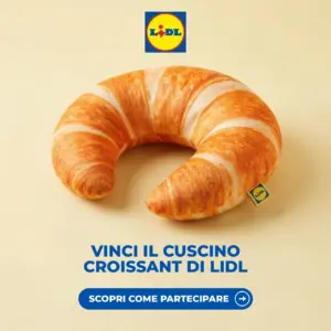 Cuscino da viaggio Lidl a forma di croissant, premio del concorso Instagram