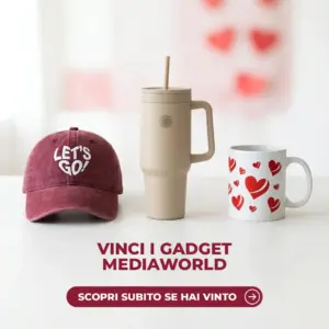Cappellino bordeaux, Big Cup beige e tazza con cuori rossi MediaWorld LET'S GO! in palio al concorso MediaWorld Club di ottobre