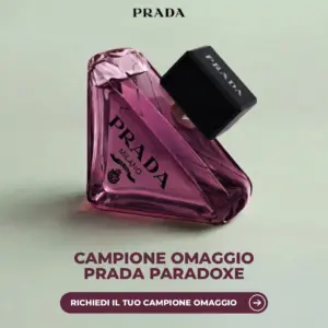 Profumo Prada Paradoxe Sweet Chemistry, flacone magenta su fondo verde salvia chiaro