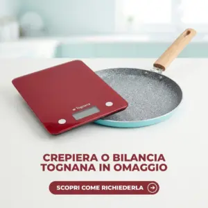 Bilancia da cucina Tognana in vetro rosso e crepiera Tognana azzurra con manico in legno su piano bianco, premi dell'operazione Il Profumo del Pulito